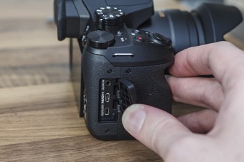Panasonic-Lumix-FZ300-test-recenzija_5.jpg